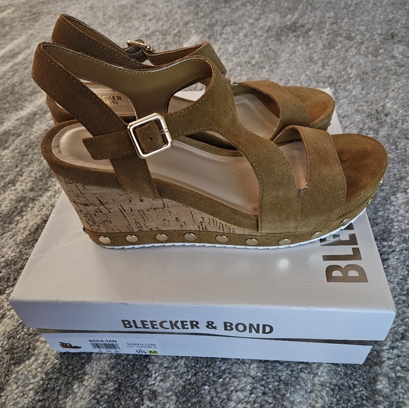 Bleecker & Bond Rosa Platform Wedge Sandal Open Toe Buckle Strap Women's - Picture 3 of 7